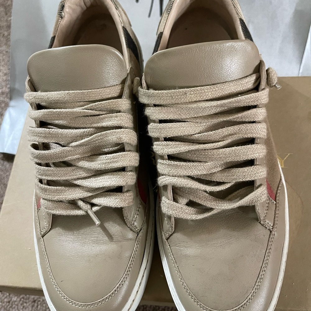 Authentic Burberry Salmond check leather sneakers - Picture 8 of 9